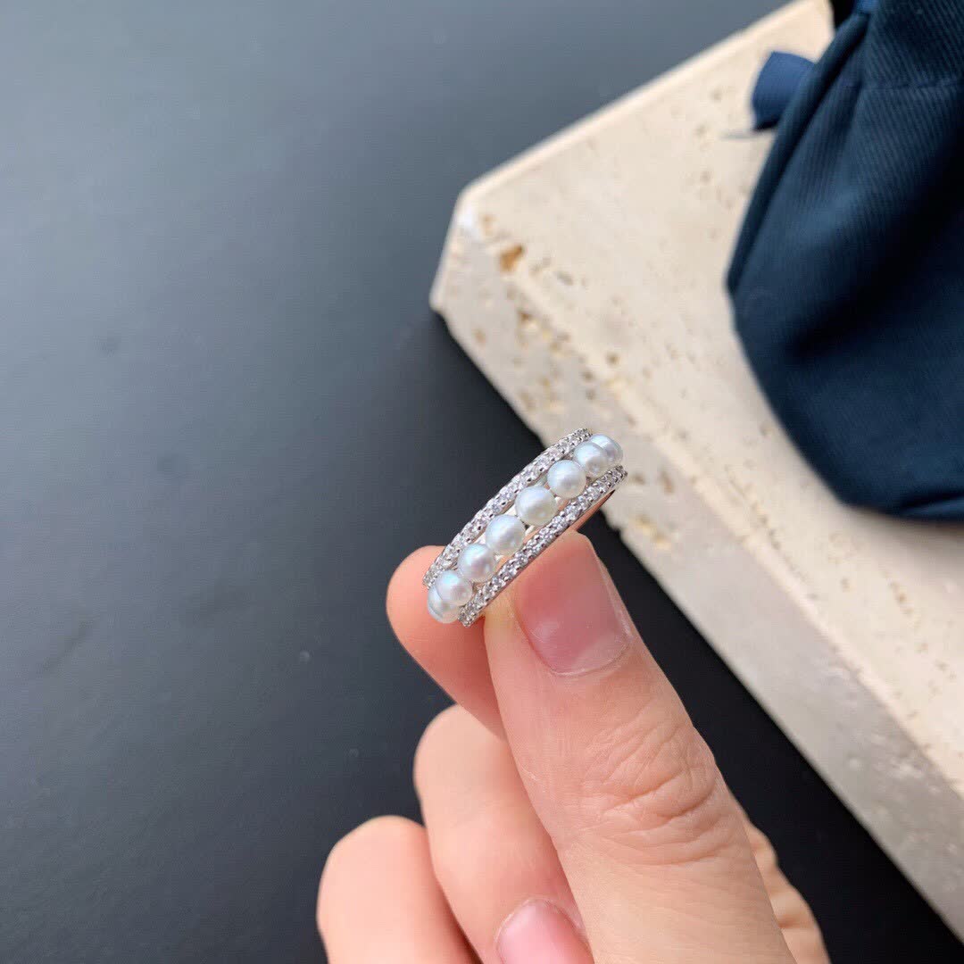 APM Monaco Elegant Pearl and Diamond Ring Set